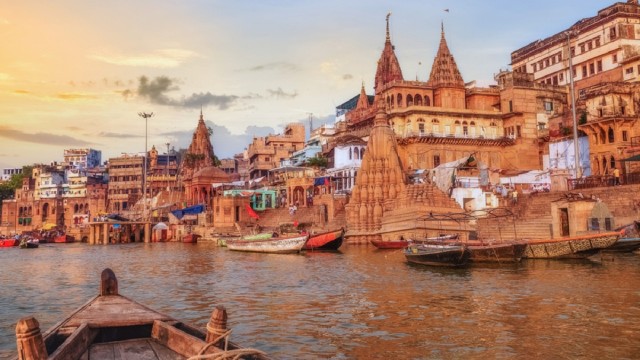 Visit From Varanasi Subah-E-Banaras Tour with Guide and Transport in Varanasi, India