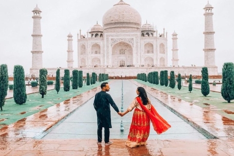 Omiń kolejkę Prywatna wycieczka po Taj Mahal i forcie AgraPrywatna wycieczka po Agrze bez kolejki z Delhi