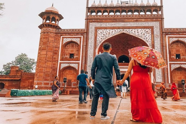 Visite privée sans file d'attente du Taj Mahal et du Fort d'AgraVisite privée d'Agra sans file d'attente depuis Delhi