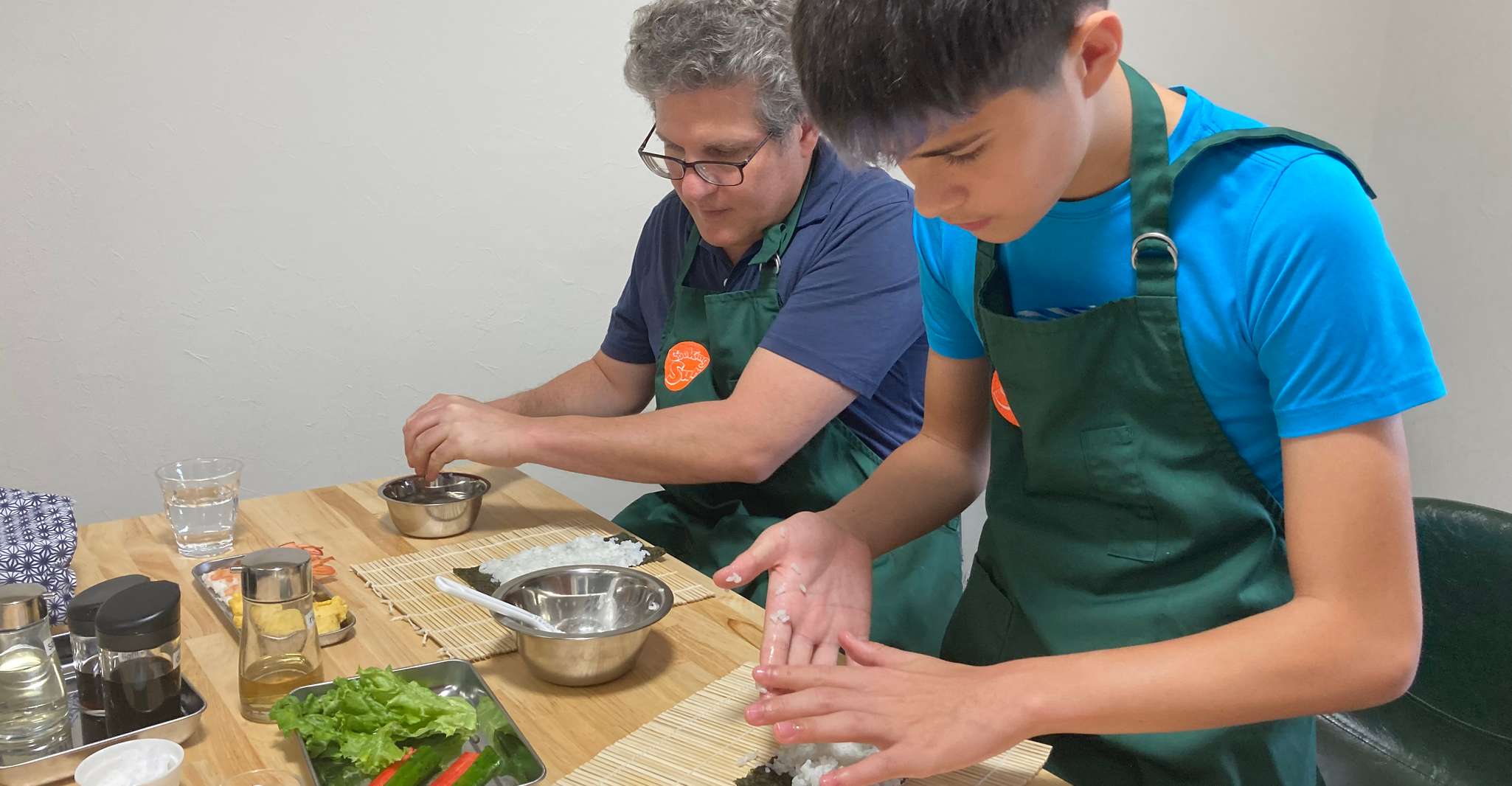 Osaka: Sushi Class in Dotonbori photo 4