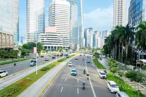Jakarta: Private Customizable Motorbike Tour