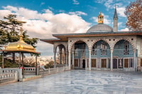 Istanbul, Topkapi Palace Guided Tour and Skip The Line - Housity