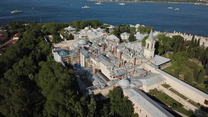 Istanbul: Topkapi Palace Guided Tour and Skip The Line