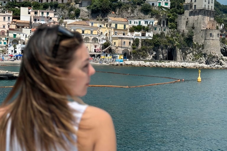 Wybrzeże Amalfi łodzią z aperitifem i przystankiem na pływanieOpcja standardowa