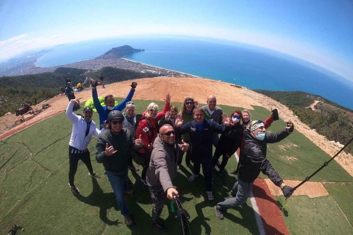 Alanya: Tandem Paragliding from 700m with Meeting or Pick Up