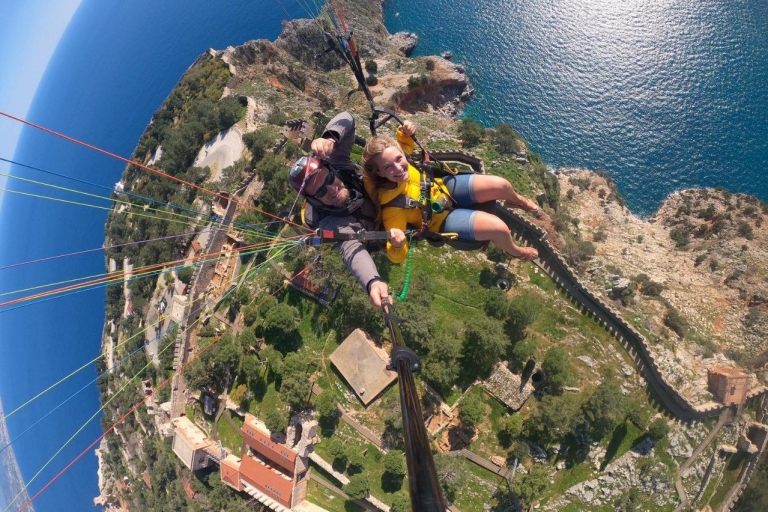 Antalya: Tandem-Gleitschirmfliegen in Alanya w/Pick von AntalyaTandem-Paragliding inklusive Abholung und Rücktransfer von Antalya