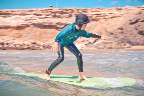 Surfkurs für Kinder und Familien an Fuerteventuras endlosen SträndenPrivater Familiensurfkurs mit einem Surflehrer pro Familie