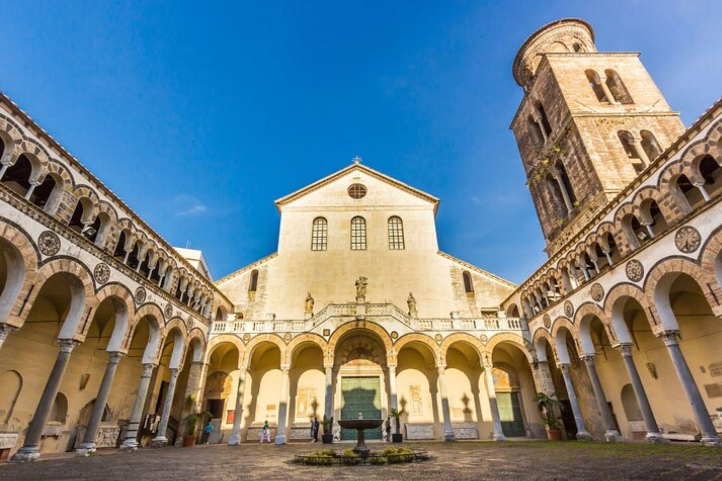 Salerno: Private Tour nach Maß mit einem ortskundigen Guide