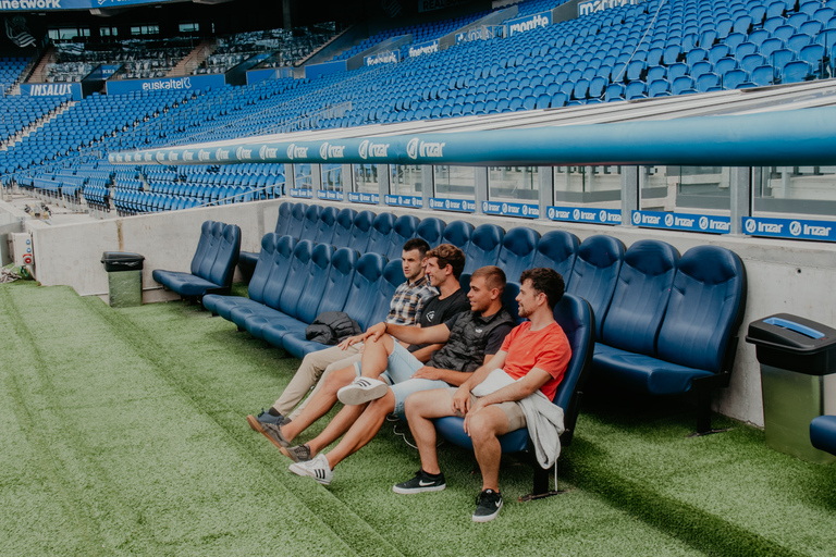 San Sebastián: Stadio della Real Sociedad Visita guidata interattivaSan Sebastian: Stadio Reale Arena Guida interattiva