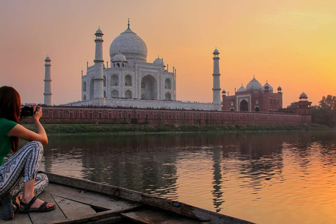 Tour dell&#039;alba del Taj Mahal da Delhi All InclusiveAuto privata + Guida + Biglietti d&#039;ingresso + Colazione e pranzo