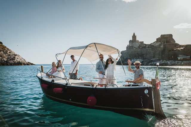 Visit Private tour with lunch/aperitif in best Unesco spot in Cinque Terre, Italia