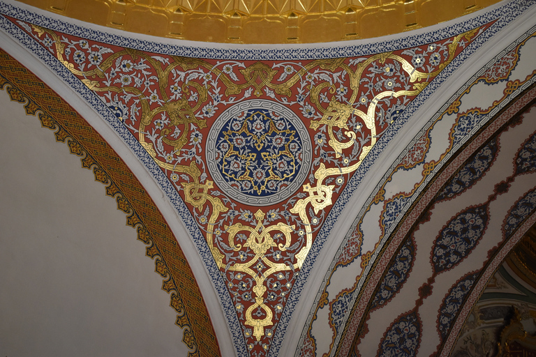 Topkapi Palace Tour: Scenes of the Ottoman Empire