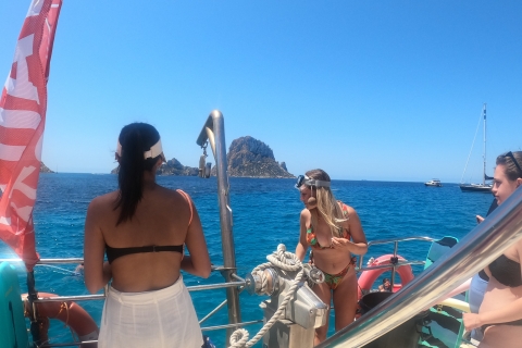 Ibiza: tour en barco a Es Vedrà por la mañana o al atardecer con bañoTour en barco por la mañana