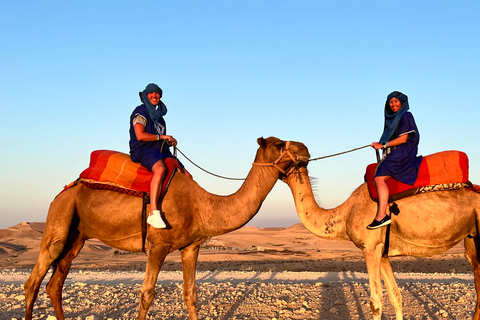 Giro in cammello al tramonto nel deserto di Agafay