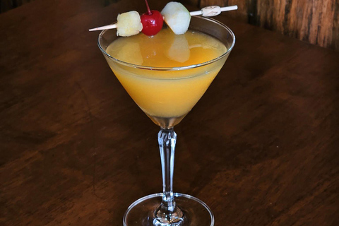 Vientiane: Guided Nightlife Tour with Street Food & Bar