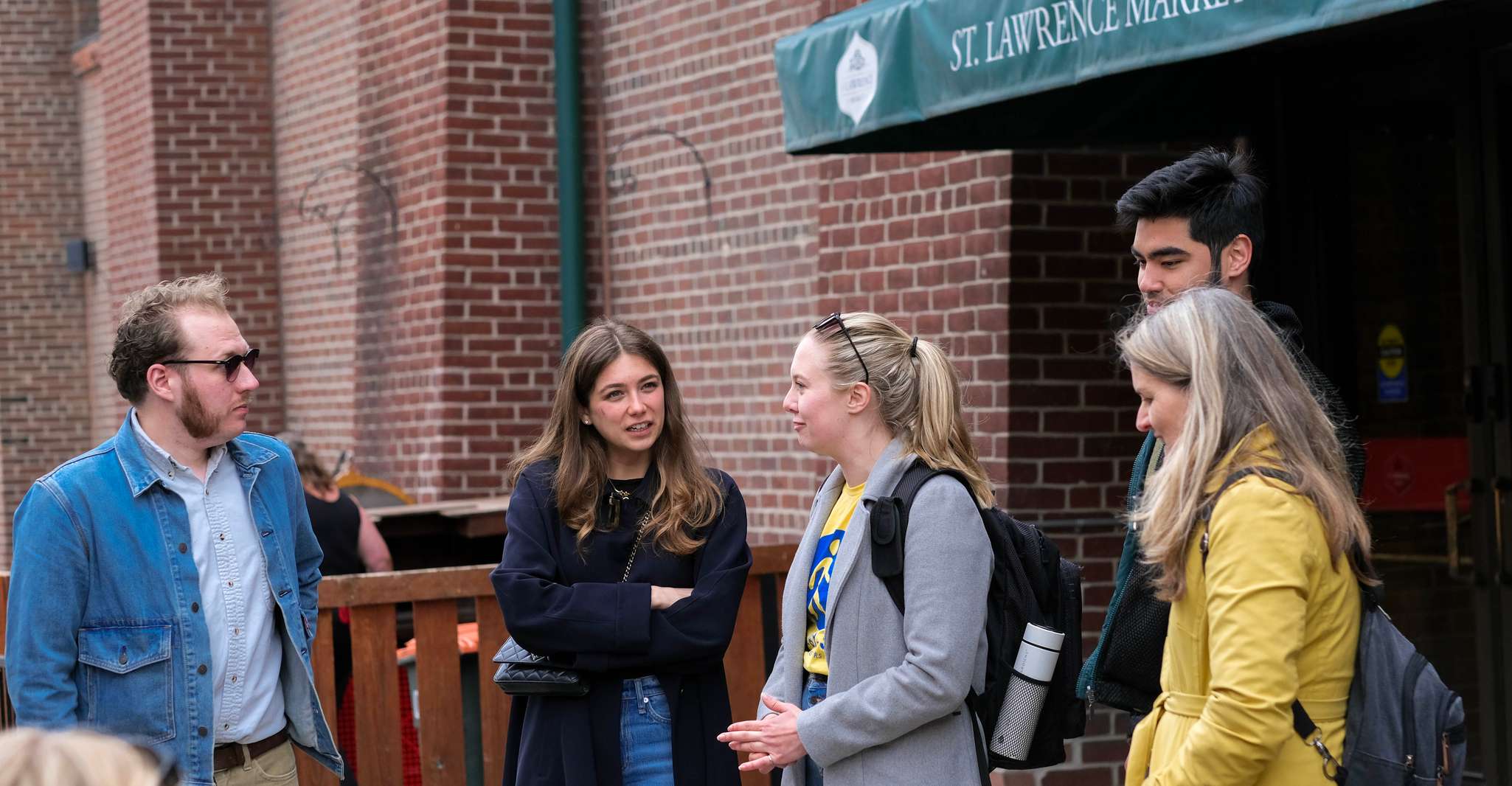 Tour a pie por Toronto, el mayor éxito de la ciudad - Hizvo