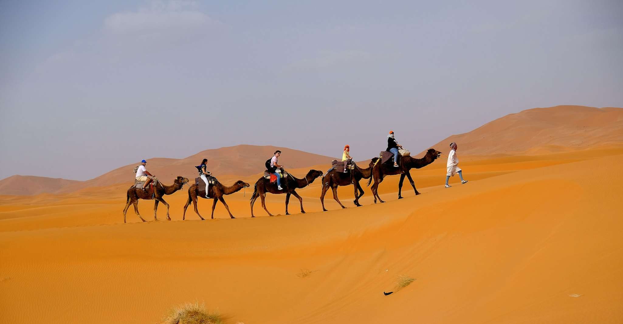 De FES, viaje al desierto de Merzouga de 2 días con carpa y cena de lujo - Housity