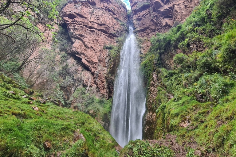 von Cuzco aus: Private Wanderung zu den Perolniyoc-Wasserfällen