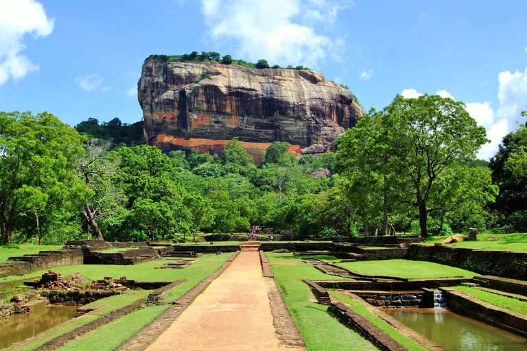 Całodniowa wycieczka All-Inclusive do Sigiriya i Dambulla z Kandy