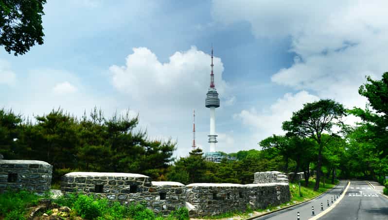 Seoul: City Highlights Guided Tour with Pickup and Drop-off | GetYourGuide