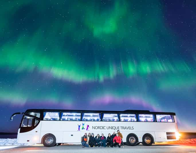 Rovaniemi: Hunting Northern Lights Bus Tour | GetYourGuide