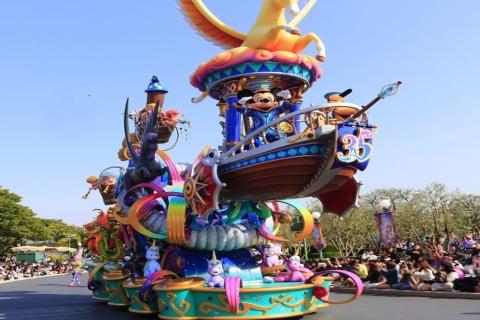 Tokyo Disneyland/DisneySea: 1-Tages-Ticket & PrivattransferDisneyland & Rundtransfer von Tokio nach Disneyland