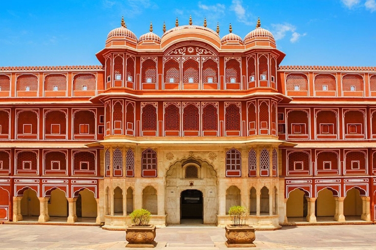 Jaipur : Visite de la ville avec un guide expérimentéCircuit avec prise en charge et retour à l'aéroport de Jaipur