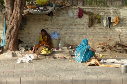 Visita de medio día a pie por los barrios bajos de Delhi