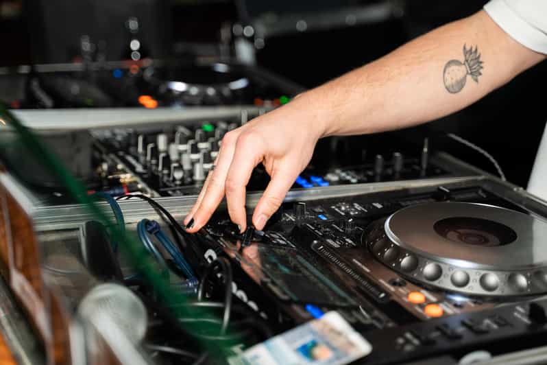 Amsterdam Party Cocktail with Entrance GetYourGuide