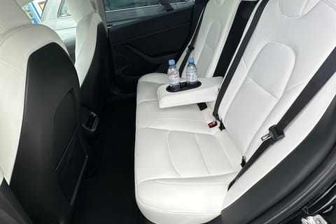 Zurich Airport: Private Transfer to/from Zurich City