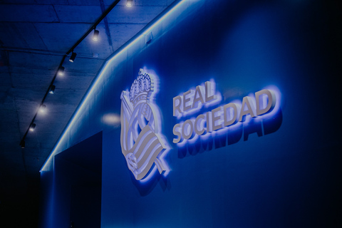 San Sebastián: Stadio della Real Sociedad Visita guidata interattivaSan Sebastian: Stadio Reale Arena Guida interattiva