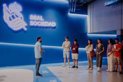 San Sebastián: Stadio della Real Sociedad Visita guidata interattivaSan Sebastian: Stadio Reale Arena Guida interattiva