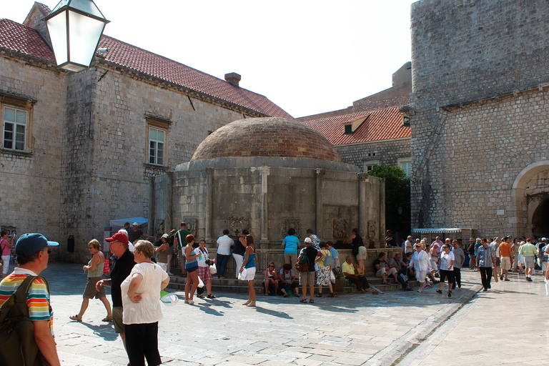 De Split e Trogir: Excursão guiada de um dia a DubrovnikDe Trogir: Visita guiada de um dia a Dubrovnik e degustação de ostras de Ston