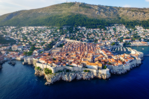 De Split e Trogir: Excursão guiada de um dia a DubrovnikDe Trogir: Visita guiada de um dia a Dubrovnik e degustação de ostras de Ston