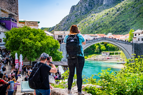 Desde Split y Trogir: Excursión a Mostar con las cascadas de KravicaDesde Trogir: Excursión a Mostar con las cascadas de Kravica