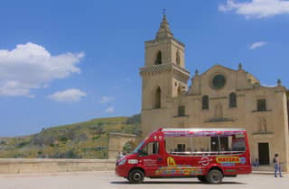 Sassi di Matera: tour in autobus ecologico scoperto