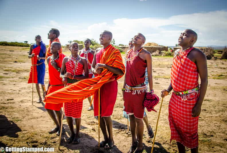 Visite d'un village masaï dans le Maasai Mara | GetYourGuide