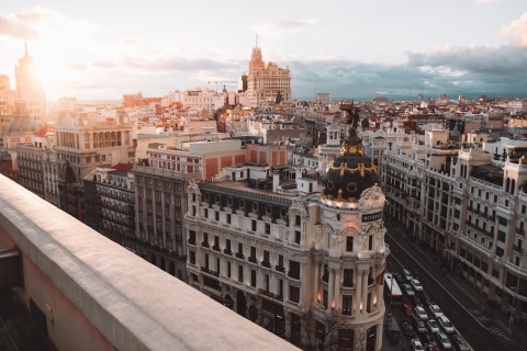 15:15 in Madrid: Guided City Walking Tour with Small Group