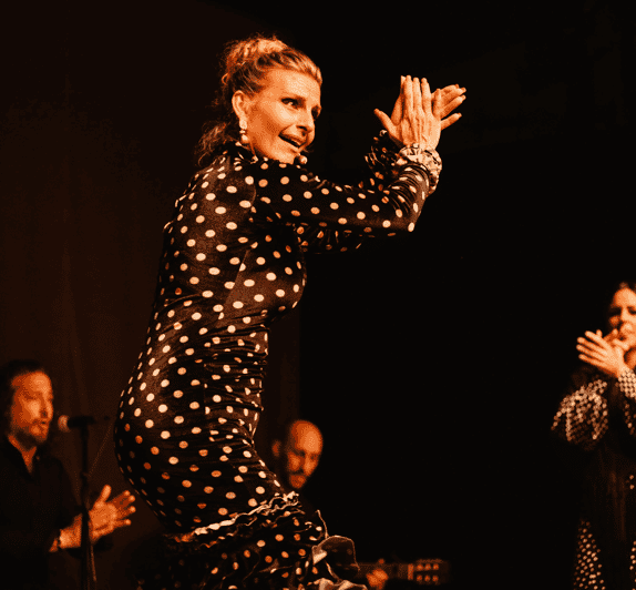 Barcelona Flamenco Show Im Tablao La Pacheca Getyourguide