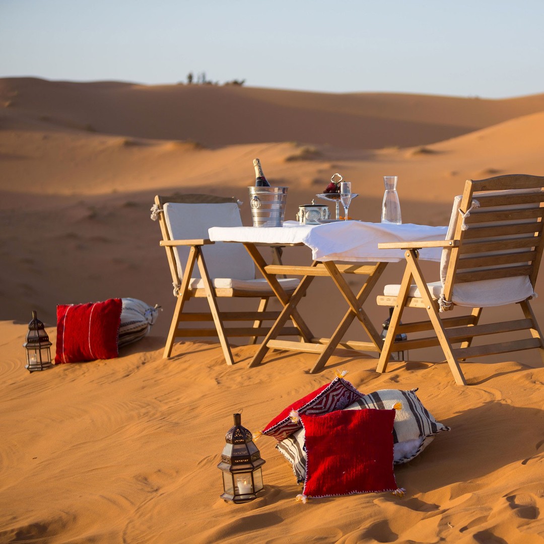 Au départ de Marrakech : Visite privée de 3 jours dans le désert à Merzouga - dromadaire