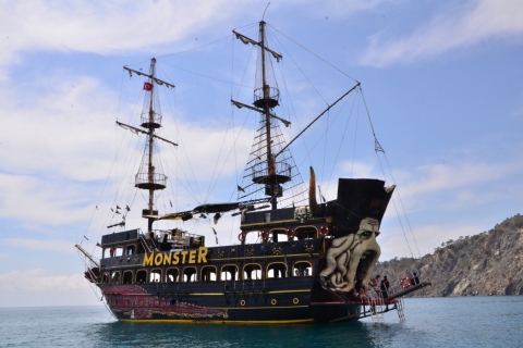 Antalya/Kemer:Ganztägige Monsterparty-Bootsfahrt zu den Buchten von KemerTour mit Treffpunkt ohne Abholung