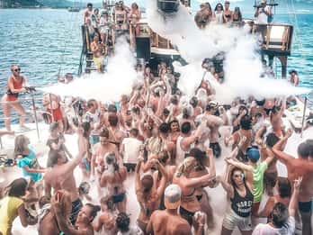 Au départ d'Antalya/Kemer : Bateau de fête tout compris avec déjeuner