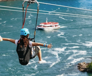 Niagara Falls, Canada: Early Bird Zip Line to The Falls