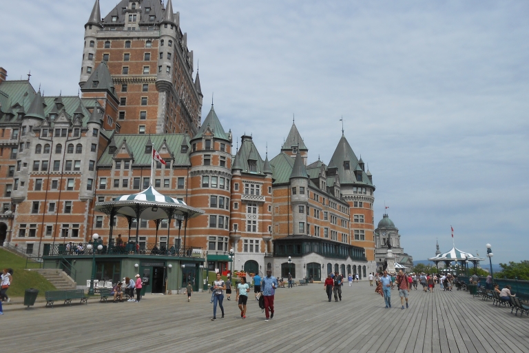 Alt-Quebec-Stadt: Selbstgeführter Rundgang und SchnitzeljagdOld Quebec City #2 Selbstgeführte Schnitzeljagd zu Fuß
