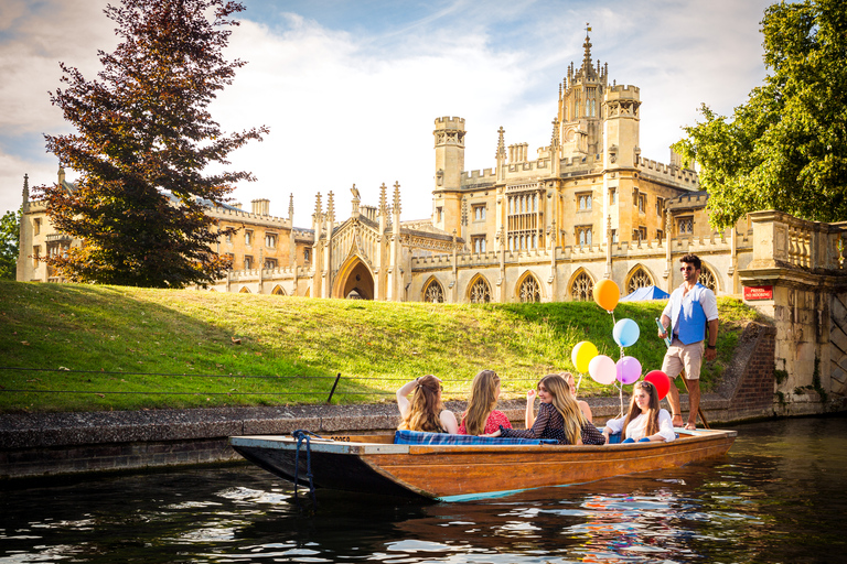 Cambridge: Shared Punting Tour med guide