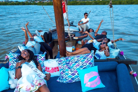 Mombasa dhow-cruise bij de Tudor CreekVertrek vanuit Tiwi & Diani