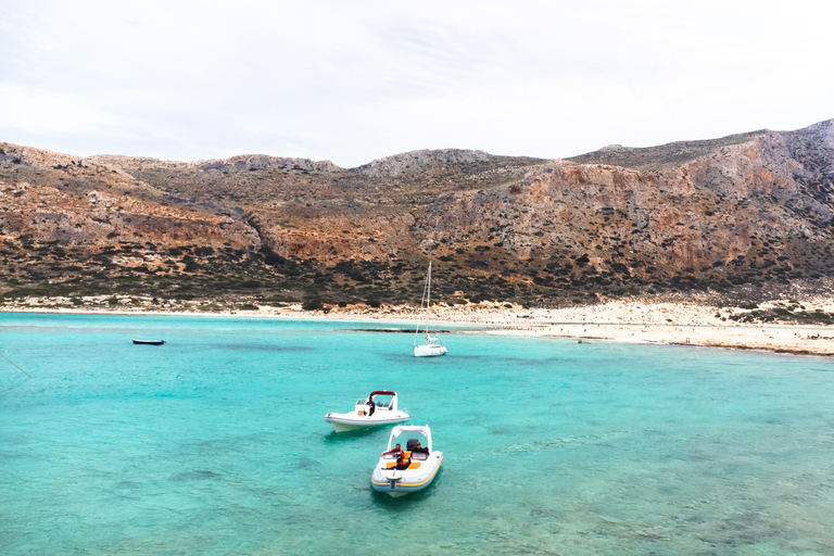 Desde Kissamos: Crucero Privado por la Laguna de Balos y GramvousaBalos y la isla de Gramvousa - crucero en lancha rápida de 5 metros