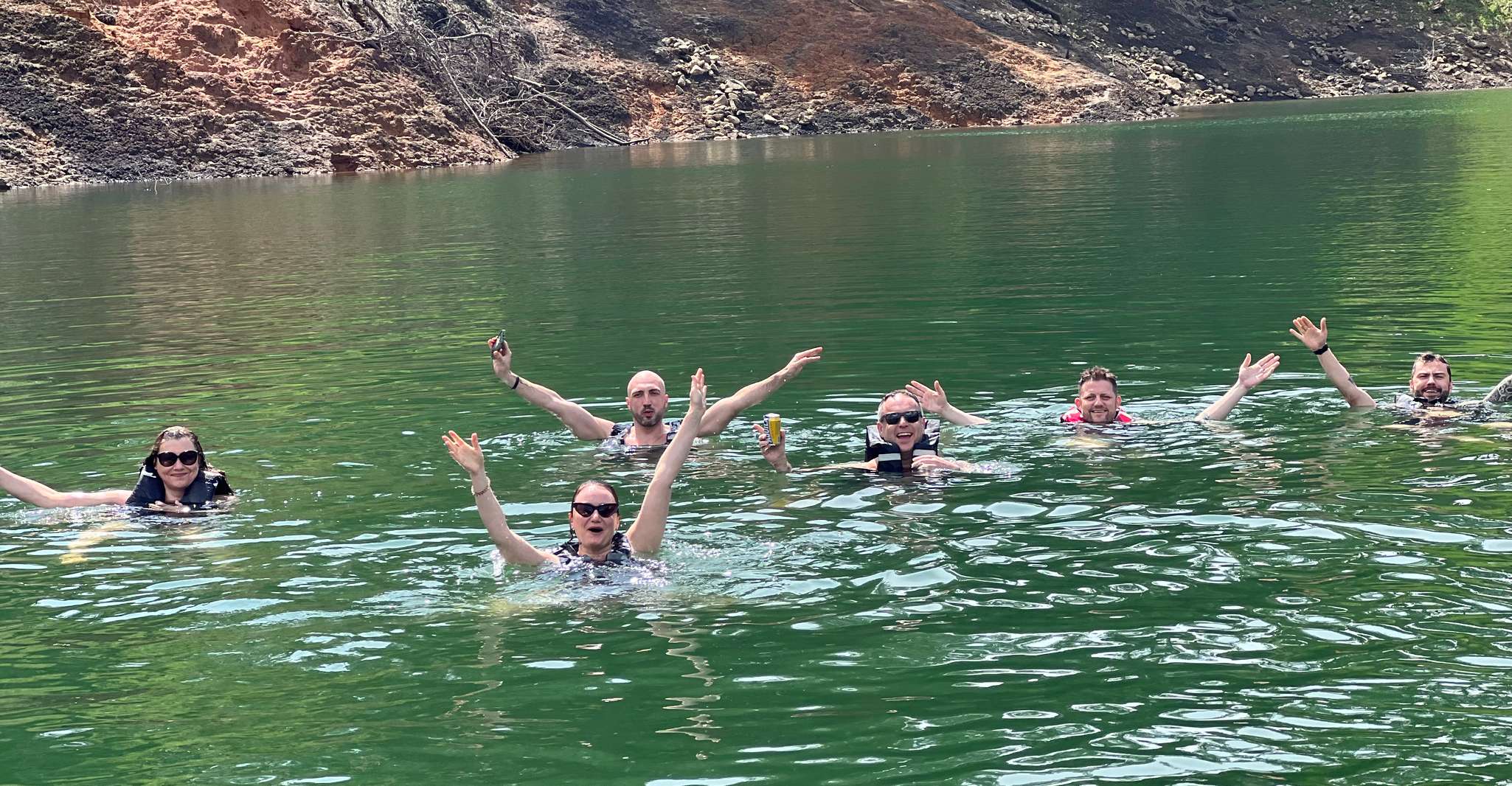 Guatapé, Tour mit Bootsfahrt, Privatinsel und El Peñól - Hizvo