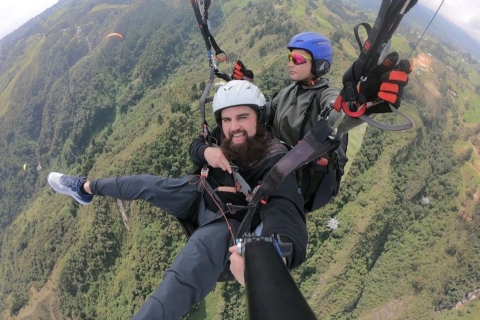 Paragliding-Abenteuer mit Transport und Videos