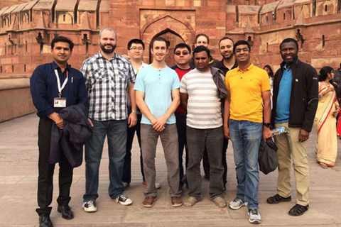 Réservez un guide touristique expert pour la ville d'AgraRéservez un guide expert pour Agra